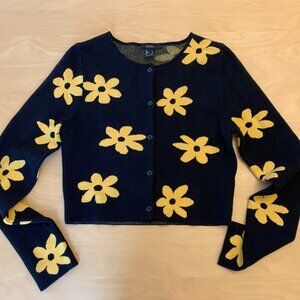 FOREVER 21 Flower Sweater